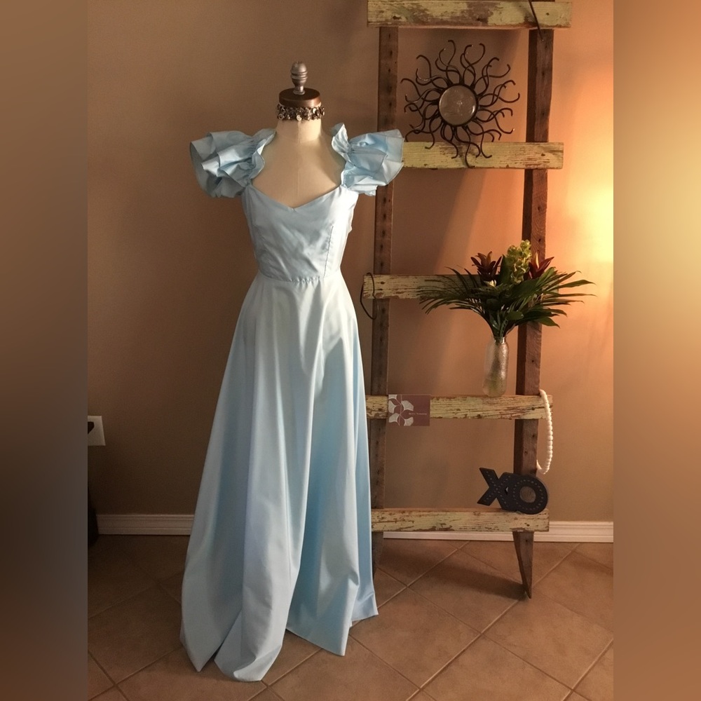 Prom/Bridesmaids/Mother of Bride